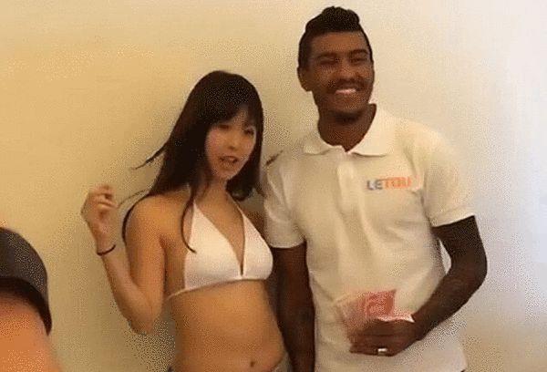 年轻的少妇2020