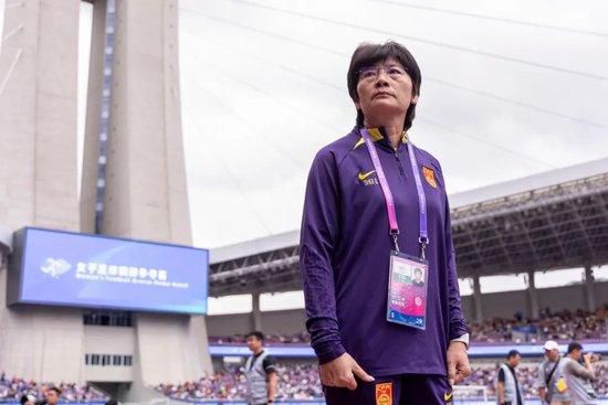 年轻的女性主导3-2020