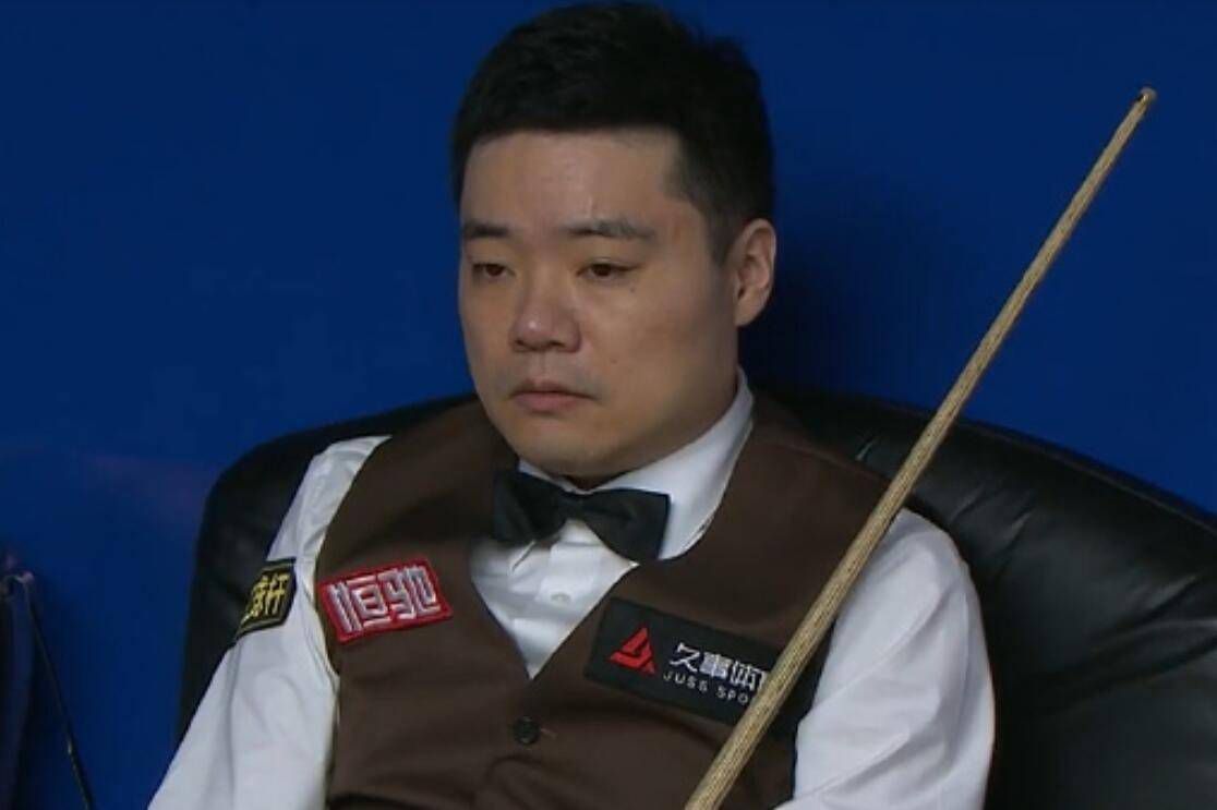 女神娇羞呻吟迎合雪臀