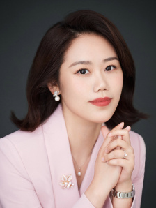 女仆乖乖脱裙子打烂屁股网站